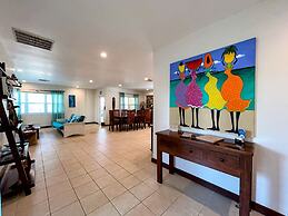 Miramar Villas