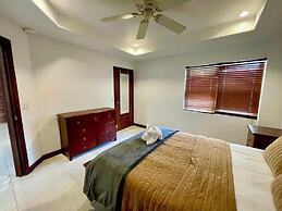 Miramar Villas