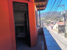 Karim Hostal Antigua