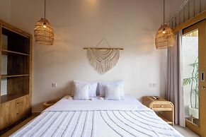 Sunset Bamboo by Pertama Stay