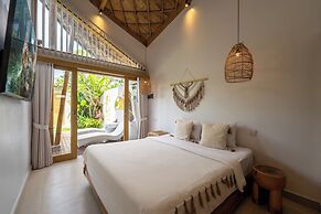 Sunset Bamboo by Pertama Stay