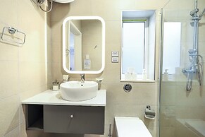 3BR Central with Balcony - Sliema Area