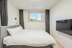 Yangyang Oceanstay 24K
