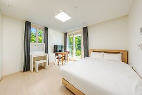 Yangyang Oceanstay 24K