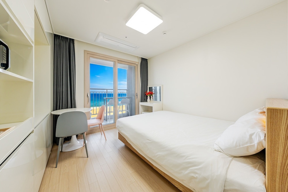 Yangyang Oceanstay 24K