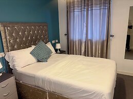 Peaceful Urban Retreat in Wolverhampton City