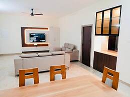 AMAIRA STUDIO LIVING