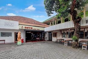 OYO 95140 Metro Guest House