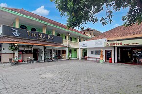 OYO 95140 Metro Guest House