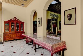 OYO 95140 Metro Guest House
