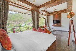 ELIVAAS Dilli House Villa with Pvt pool