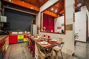 ELIVAAS Dilli House Villa with Pvt pool