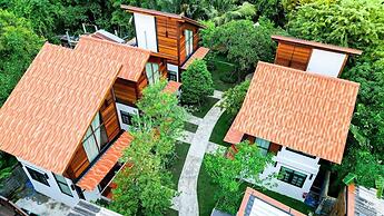Baanrongmai Canal Front Homestay