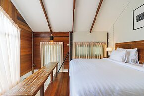 Baanrongmai Canal Front Homestay