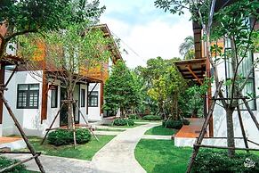 Baanrongmai Canal Front Homestay