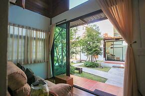 Baanrongmai Canal Front Homestay