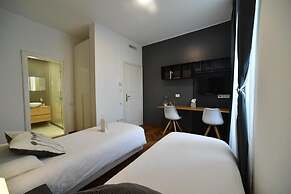 Lainez Rooms & Suites