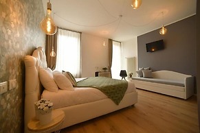 Lainez Rooms & Suites