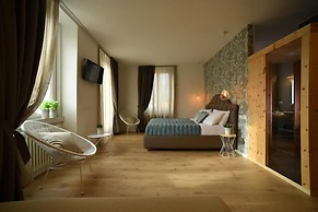 Lainez Rooms & Suites