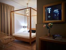 Lainez Rooms & Suites