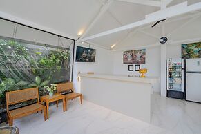 Uluwatu Surf Paradise