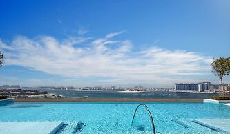 LUX Atlantis View Luxury Beach Suite 2