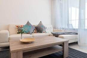 Bloomfields Mesmerizing 1BR in Oasis