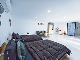 Joy Private Pool House