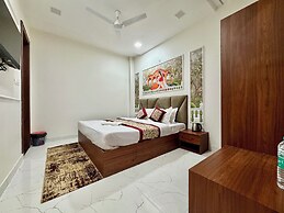 SR PALACE