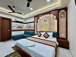 SR PALACE