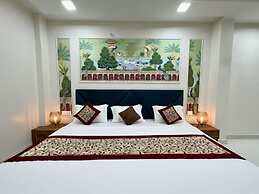 SR PALACE