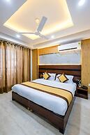 The Empire Hotel Near Dlf Golf course