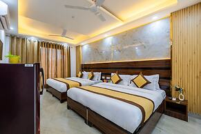 The Empire Hotel Near Dlf Golf course