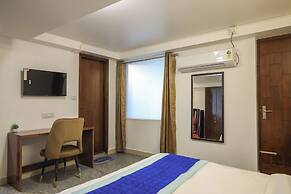 The Empire Hotel Near Dlf Golf course