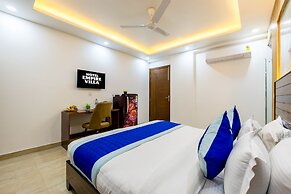 The Empire Hotel Near Dlf Golf course