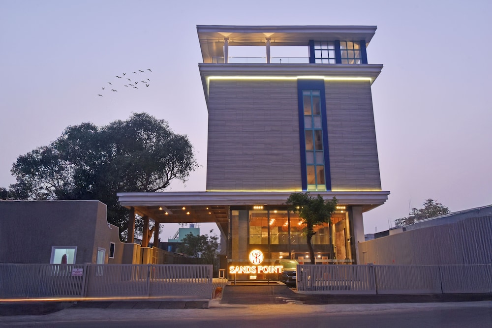 Hotel Sands Point