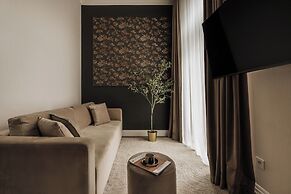 White Lotus by Fragola Collection