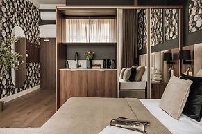 White Lotus by Fragola Collection