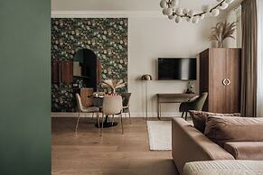 White Lotus by Fragola Collection