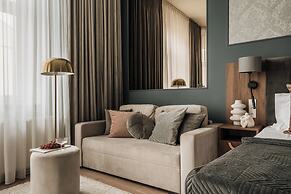 White Lotus by Fragola Collection