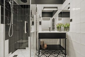 White Lotus by Fragola Collection
