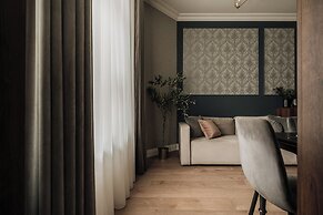White Lotus by Fragola Collection