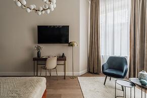 White Lotus by Fragola Collection