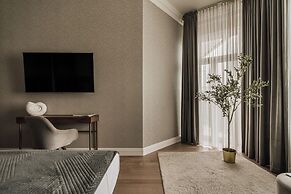 White Lotus by Fragola Collection