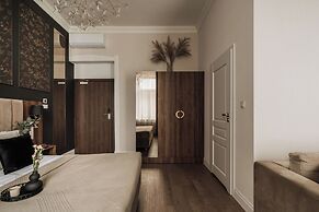 White Lotus by Fragola Collection