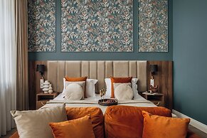 White Lotus by Fragola Collection