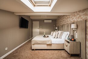 White Lotus by Fragola Collection