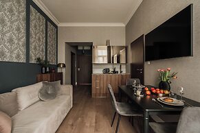 White Lotus by Fragola Collection