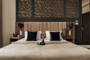 White Lotus by Fragola Collection