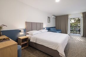 Alemaris Resort